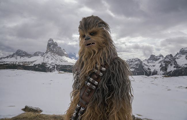 Joonas Suotamo nei panni di Chewbacca Joonas Suotamo